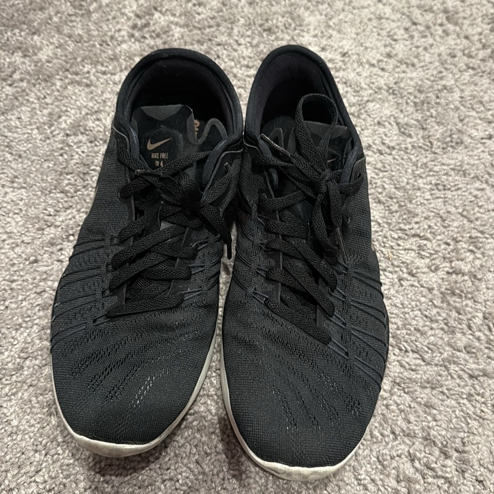 Nike women’s free tr 6 Black/rose gold sneakers - Picture 2 of 5